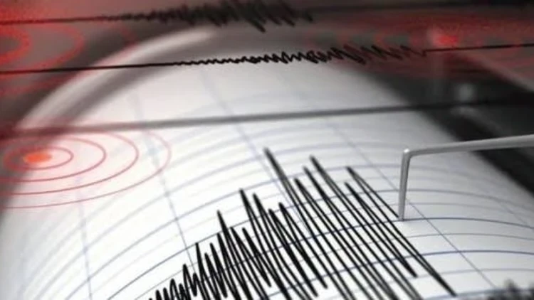 Son dakika l İzmir’de deprem oldu