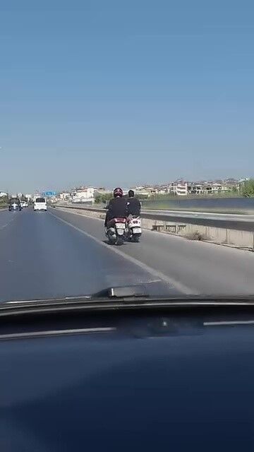 Manavgat Antalya Yolunda Motosikletlilerin Tehlikeli Anları (2)