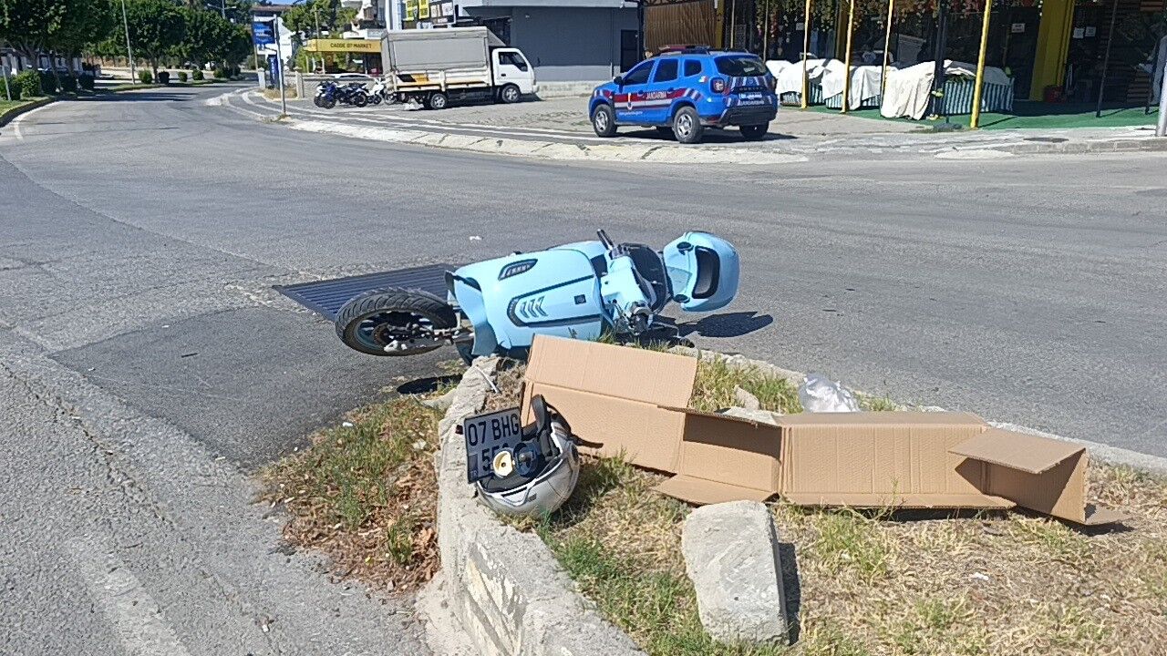 Manavgat'ta Kırmızı Işık Kazası (1)