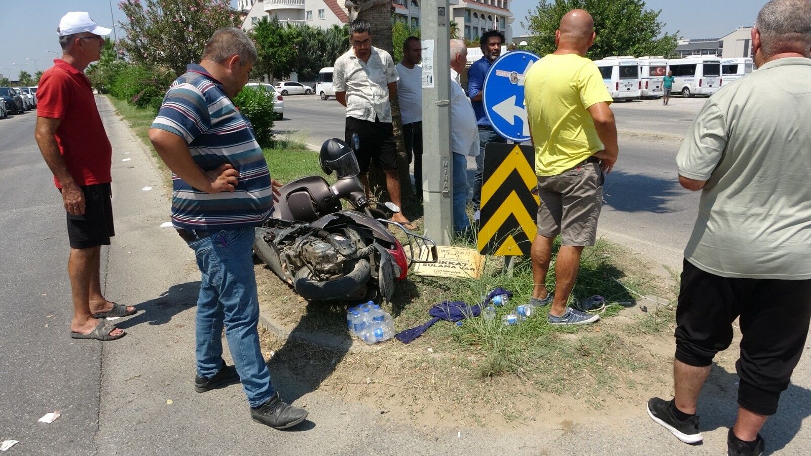 Manavgat'ta Motosiklet Sürücüsü Ağır Yaralandı (2)