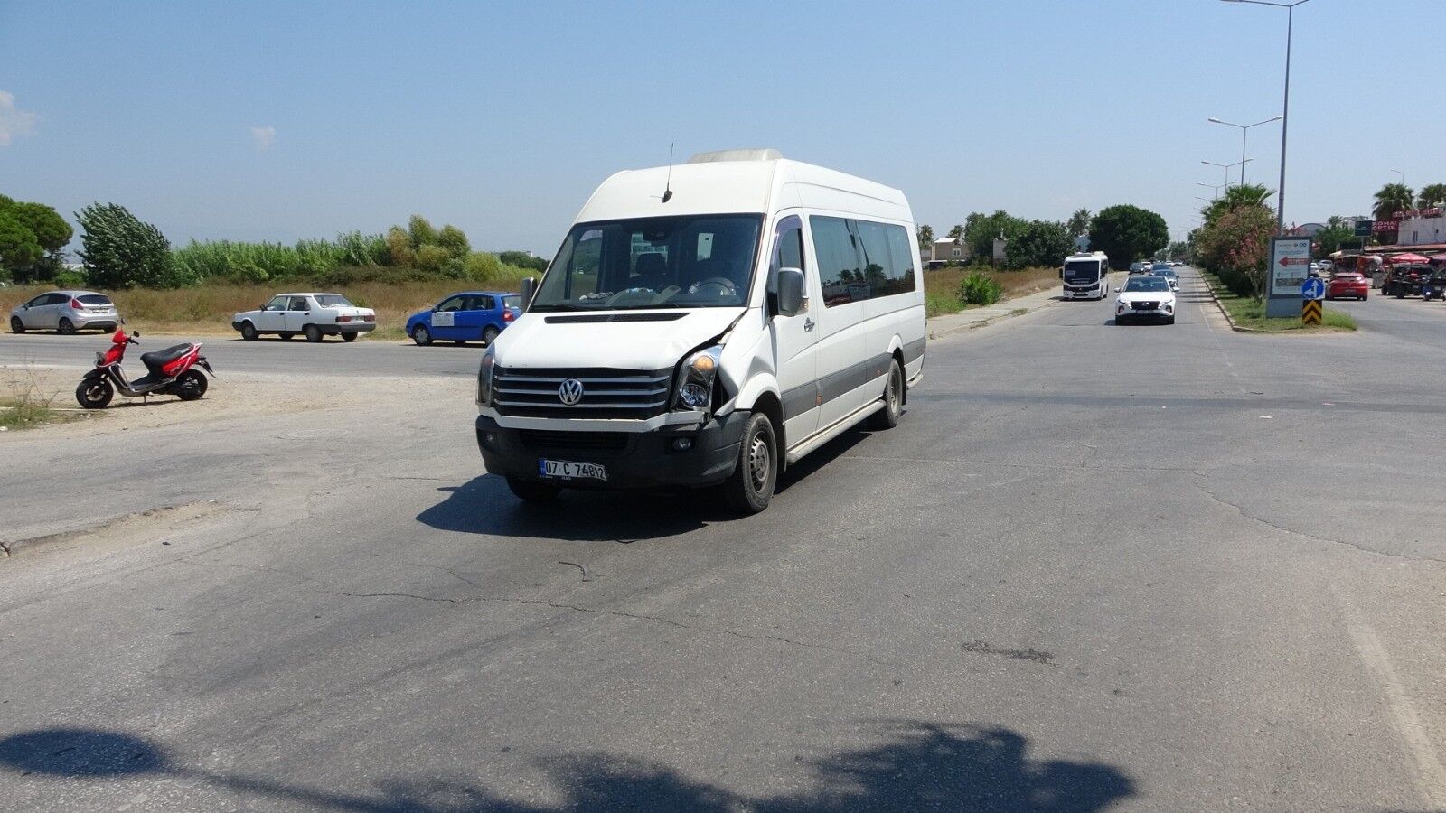 Manavgat'ta Motosiklet Sürücüsü Ağır Yaralandı (4)