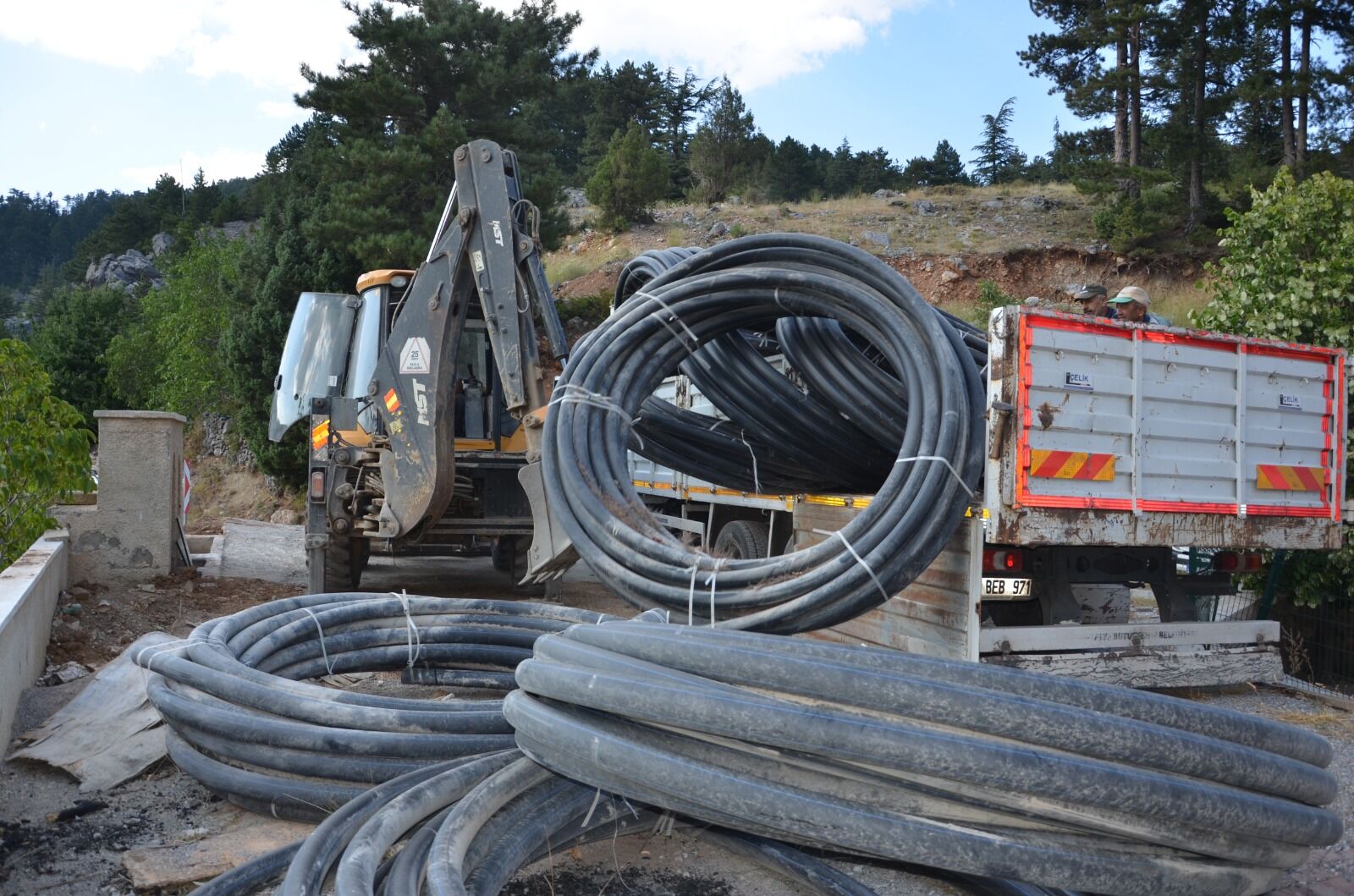 Metrelerce Malzeme Taşındı, Alanya'nın O Yaylasında Su Sevinci (1)
