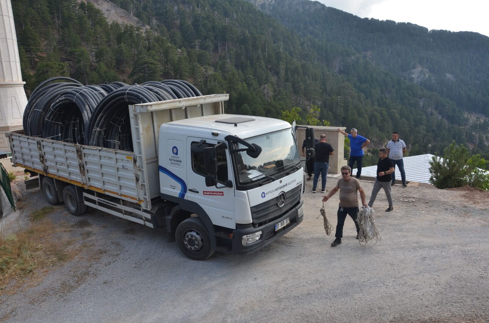 Metrelerce Malzeme Taşındı, Alanya'nın O Yaylasında Su Sevinci (2)
