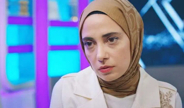 Nursema (Ceren Karakoç) Kızılcık Şerbeti