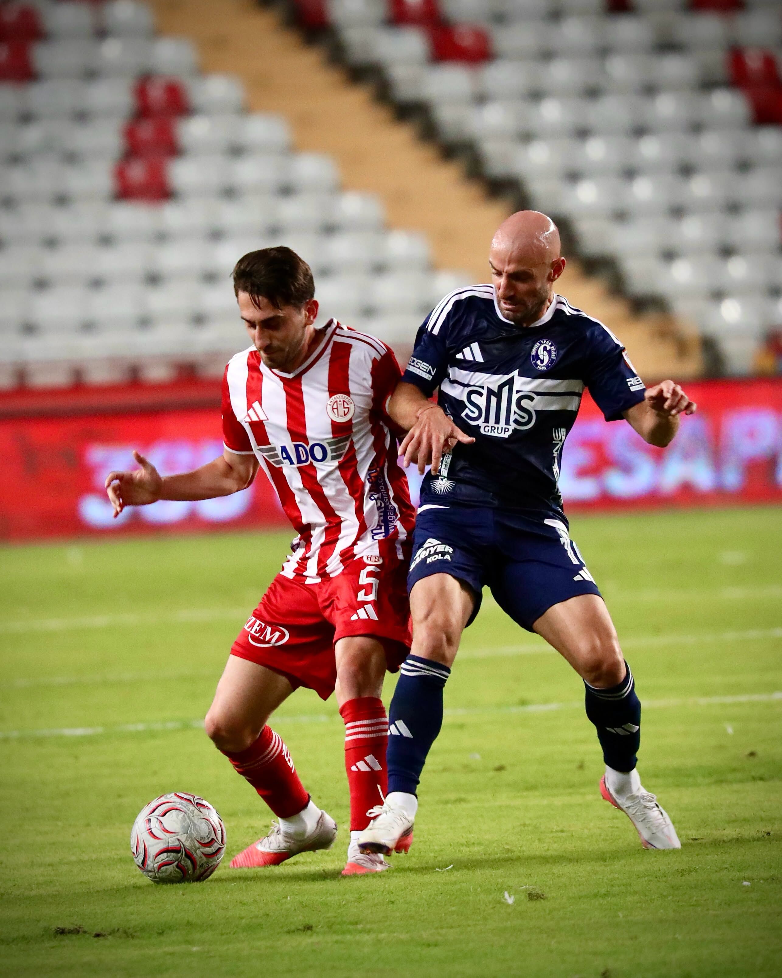 Sarıyer, Antalyaspor Deplasmanında Eşitliği Sağladı