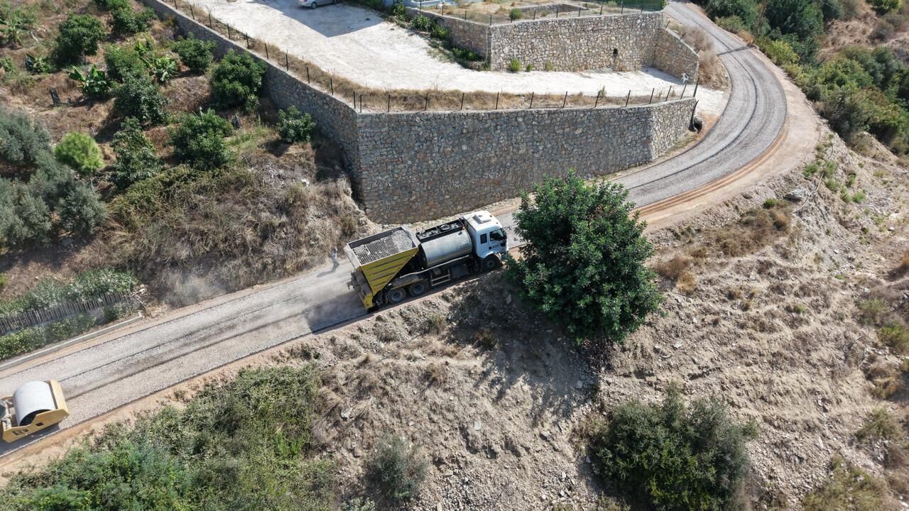 Alanya Yıllardır Bekliyordu! Köy Içi Yola Da Asfalt Geliyor (1)