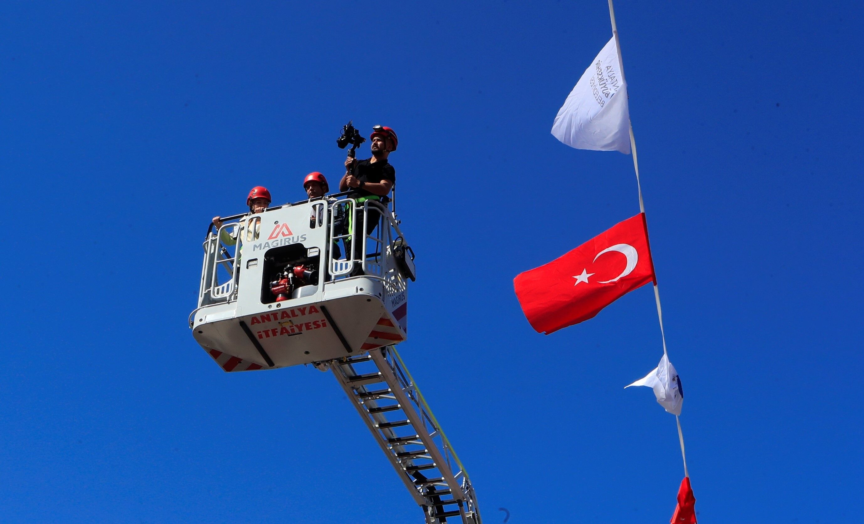 Alanya’da Yüksek Katlı Binalardaki Merdiven Krizi Tarihe Karışıyor (1)