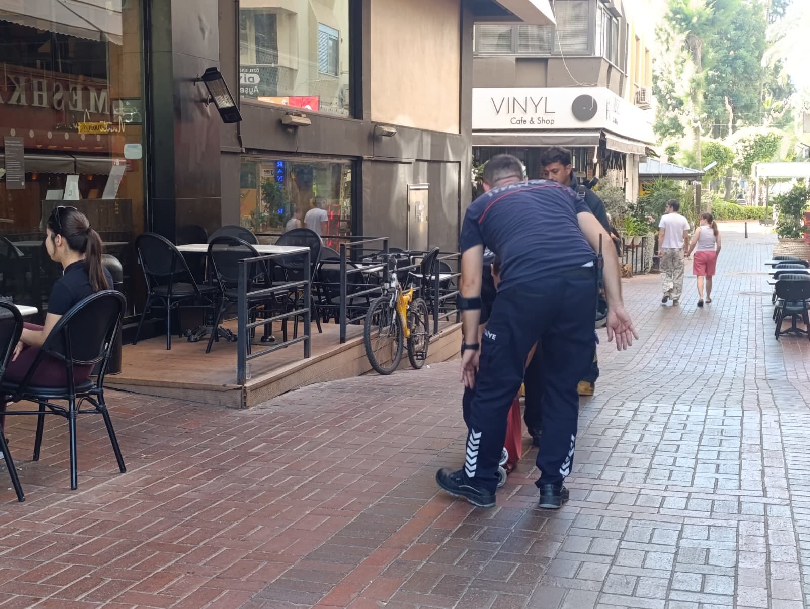 Alanya'nın Göbeğinde Yangın Paniği (2)