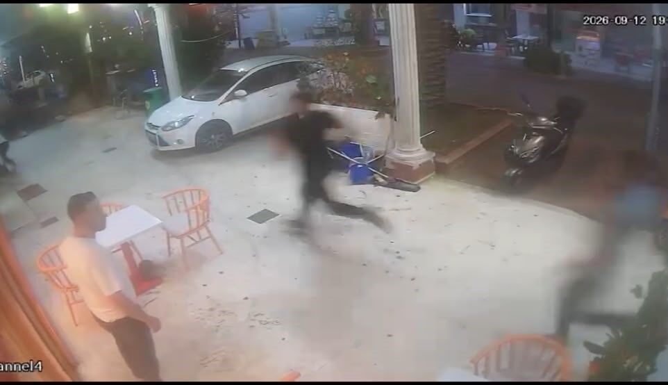 Antalya'da Akrabaları Tek Bir Sözüyle Acımadan Dövdü! (2)