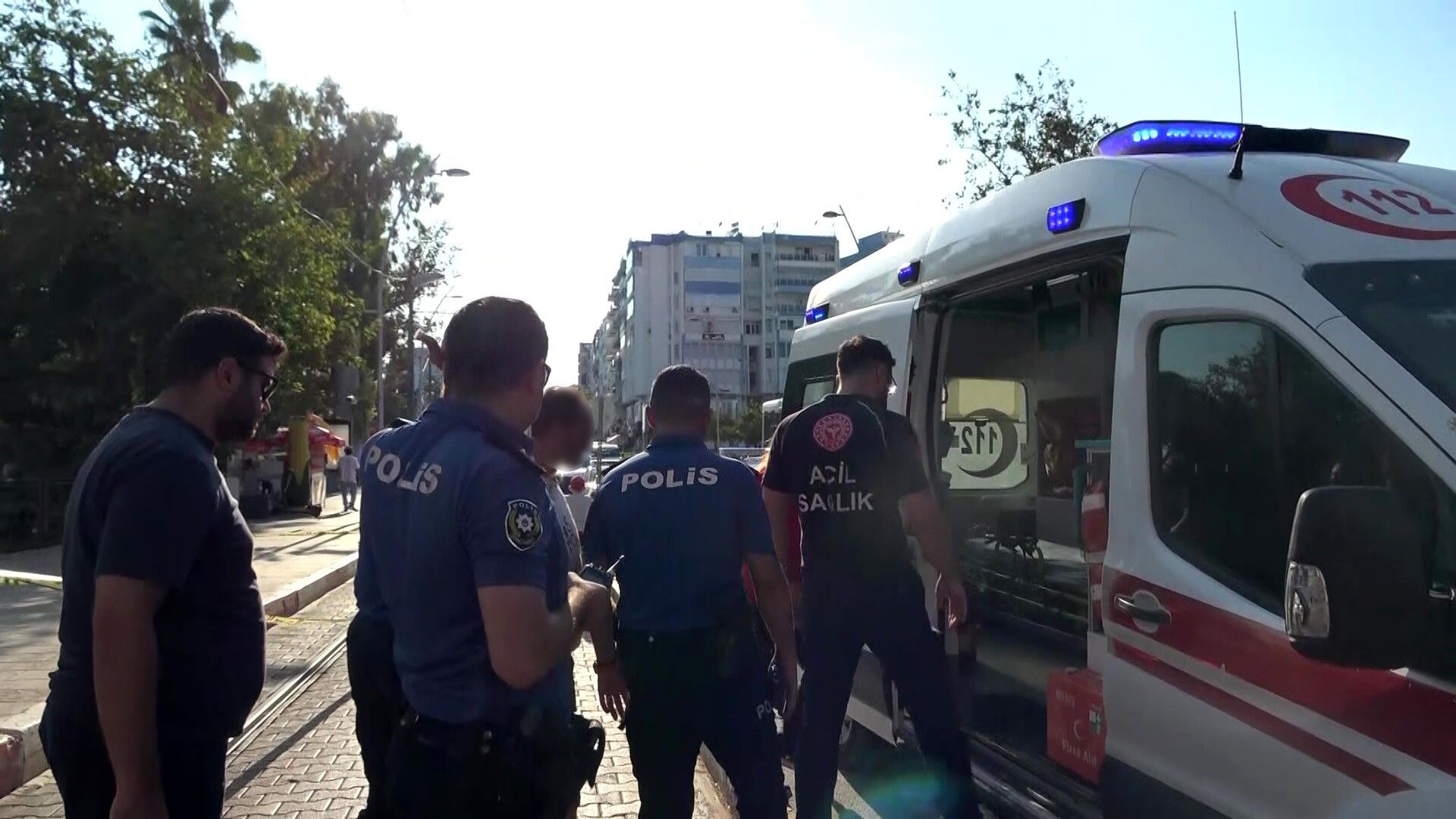 Antalya'da Alman Turist Insanlık Ölmemiş Dedirtti (2)