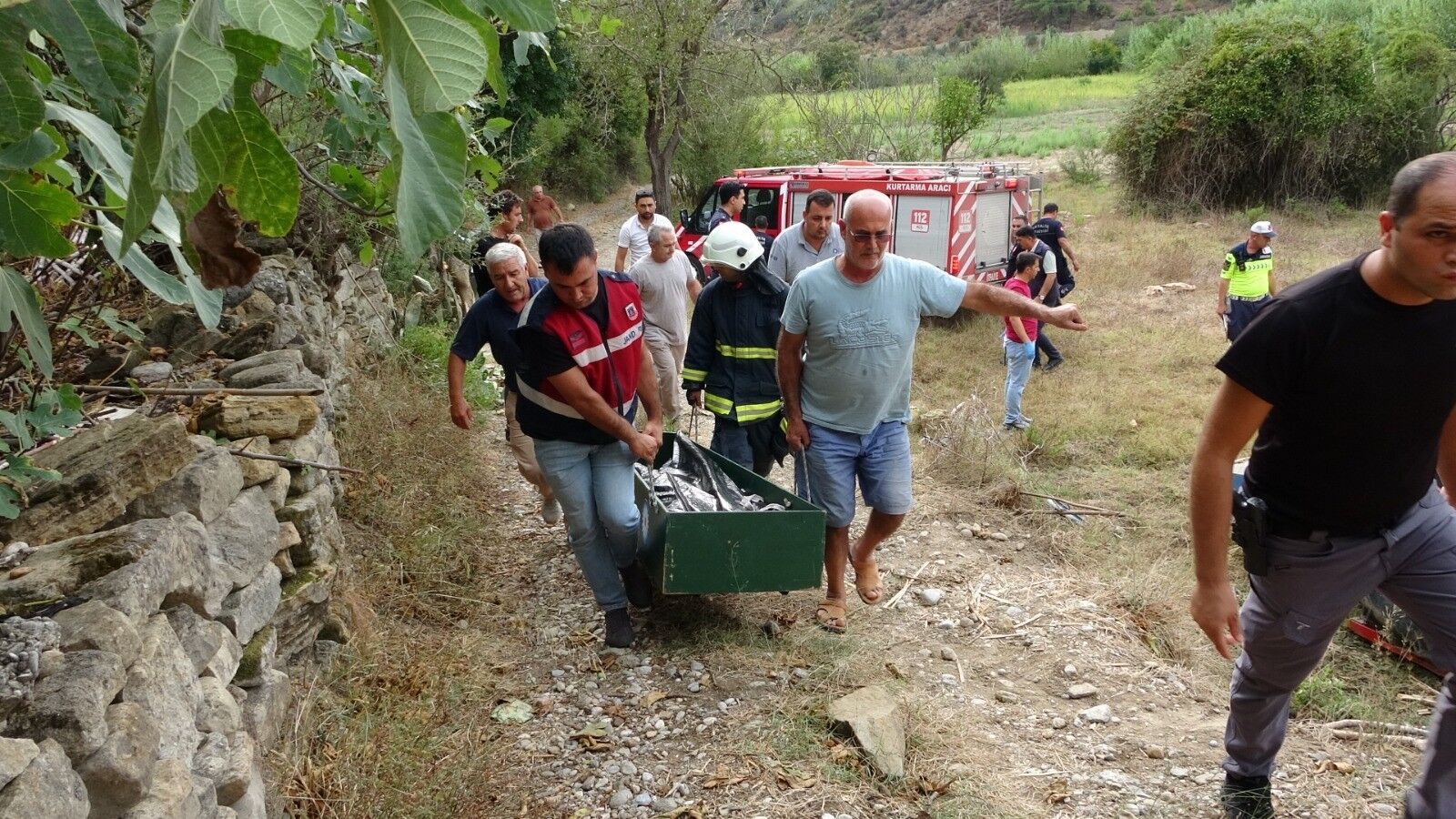 Antalya'da Edebiyat Öğretmeni Traktörün Altında Can Verdi (2)