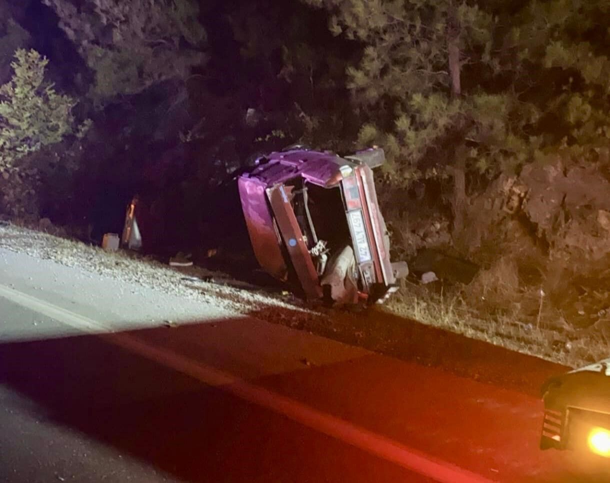 Antalya'da Farklı Saatlerde Aynı Yerde Kaza (2)