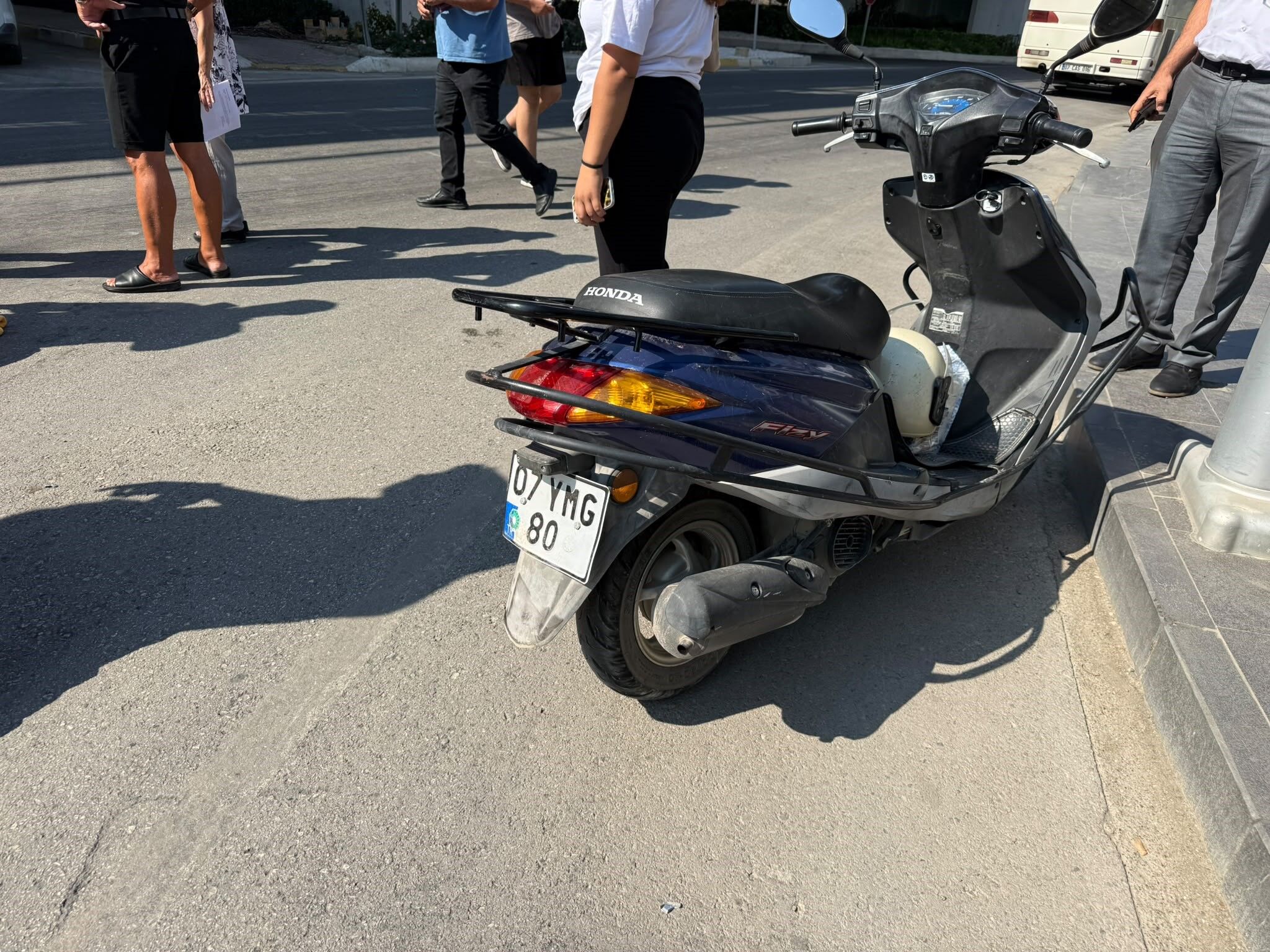 Antalya'da Geçirdiği Kaza Sonrası Sedyede Mesaj Atmaya Başladı (2)