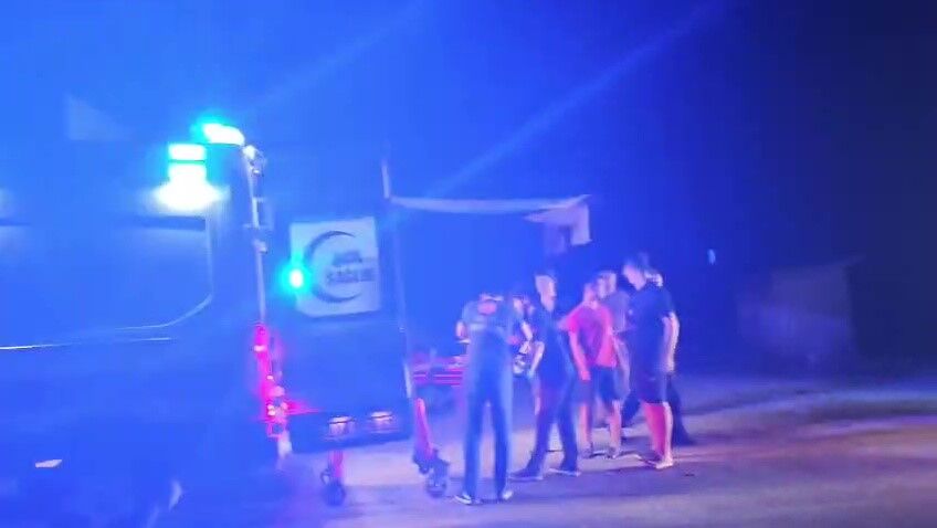 Antalya'da Minibüs Su Kanalına Savruldu (3)