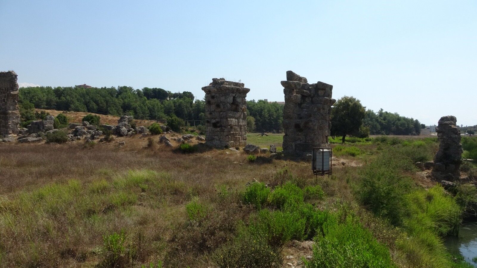 Antalya'da O Antik Kentin Tarihi Kemerleri Tahrip Oluyor (5)
