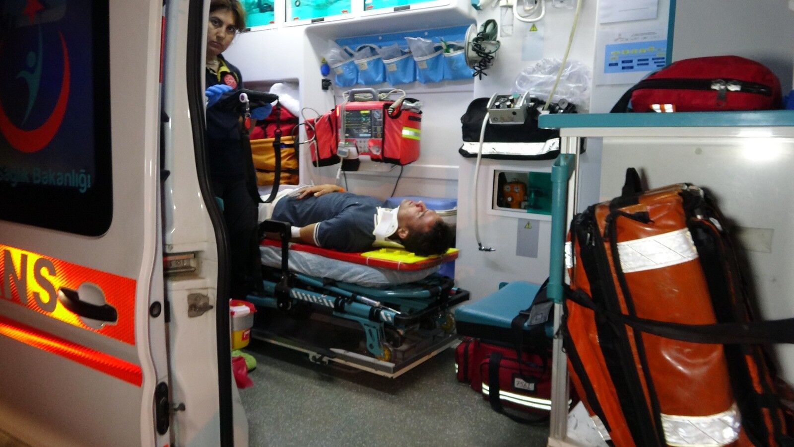 Antalya'da Otomobil Takla Attı! 2 Yaralı (4)