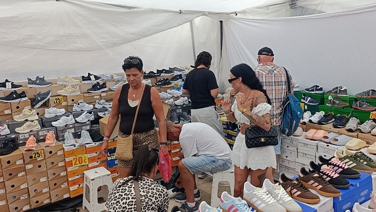 Antalya'da Pazarı Turistler Doldurdu (5)