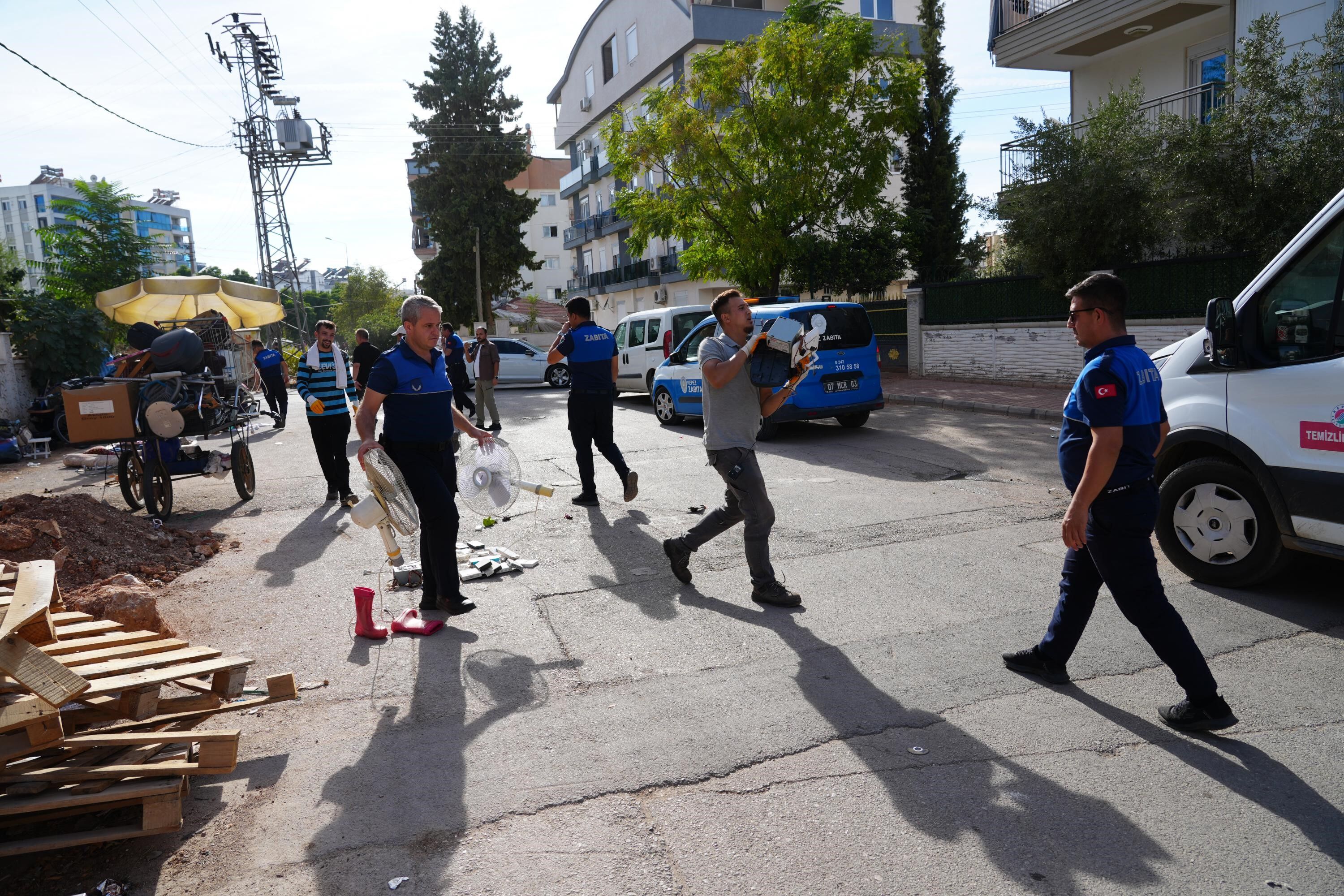 Antalya'nın O Ilçesinde Pazarlar Takipte (5)