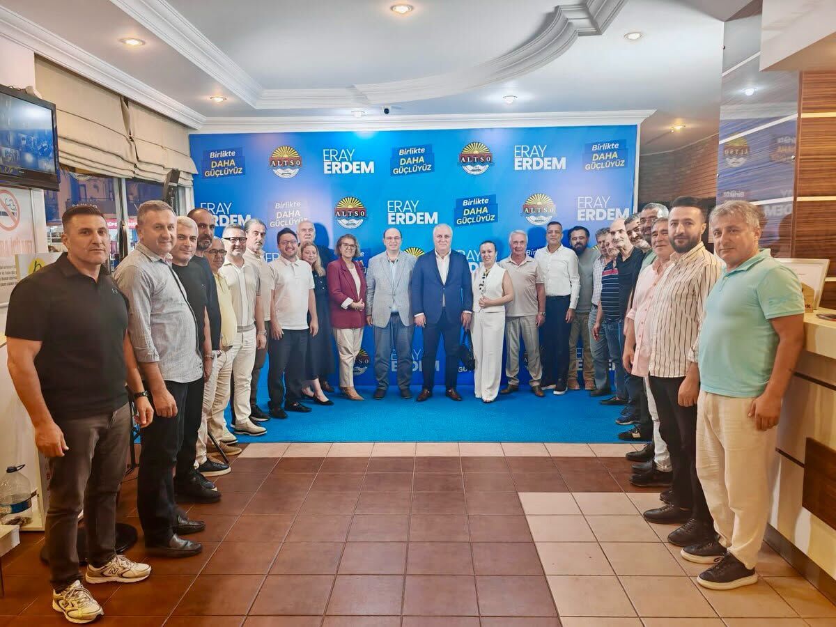 Erdem’i̇n Seçi̇m Ofi̇si̇ne Zi̇yaretçi̇ Akini Sürüyor 2