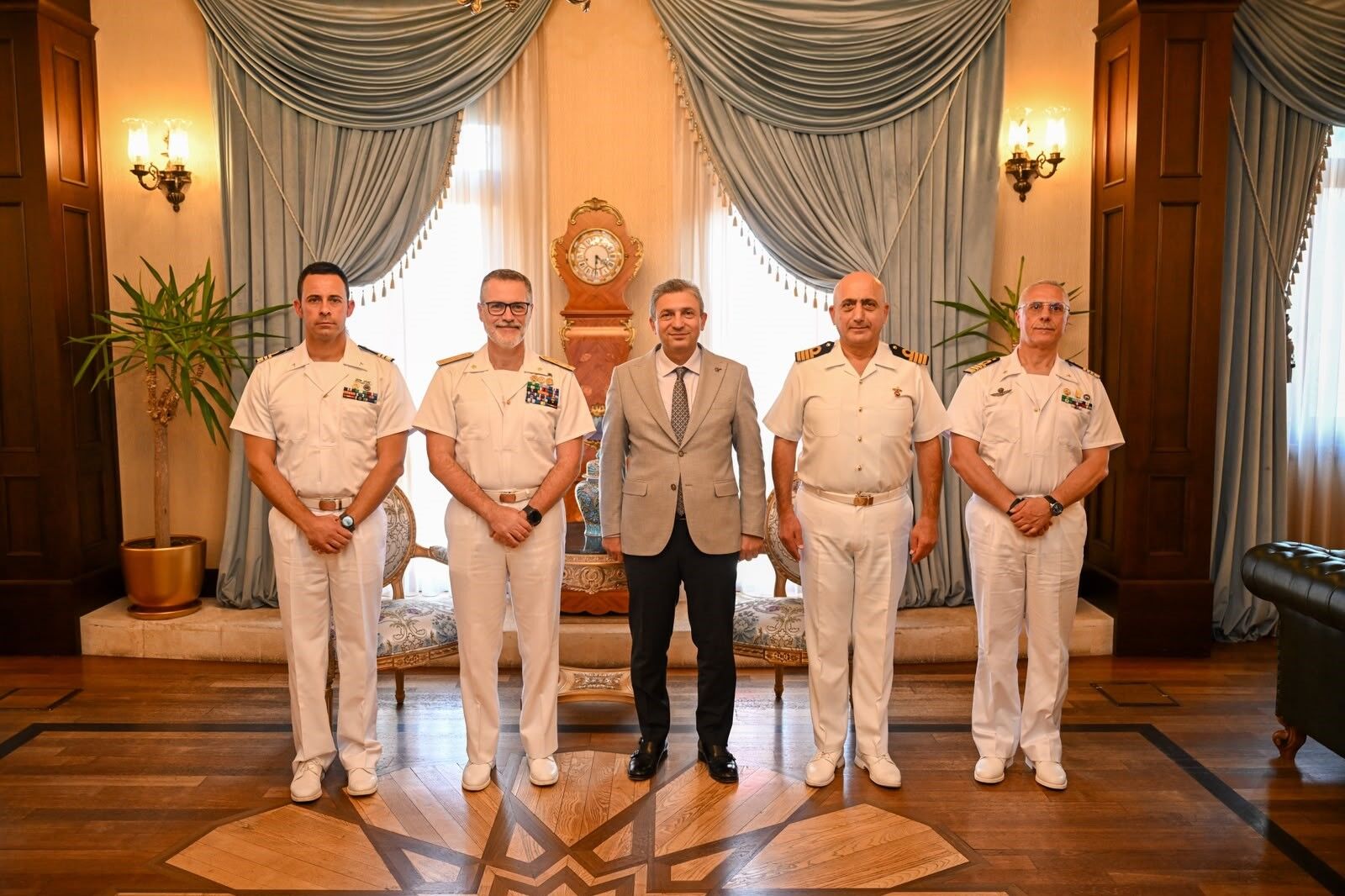 İtalyan Savaş Gemisi Antalya’ya Geldi (2)