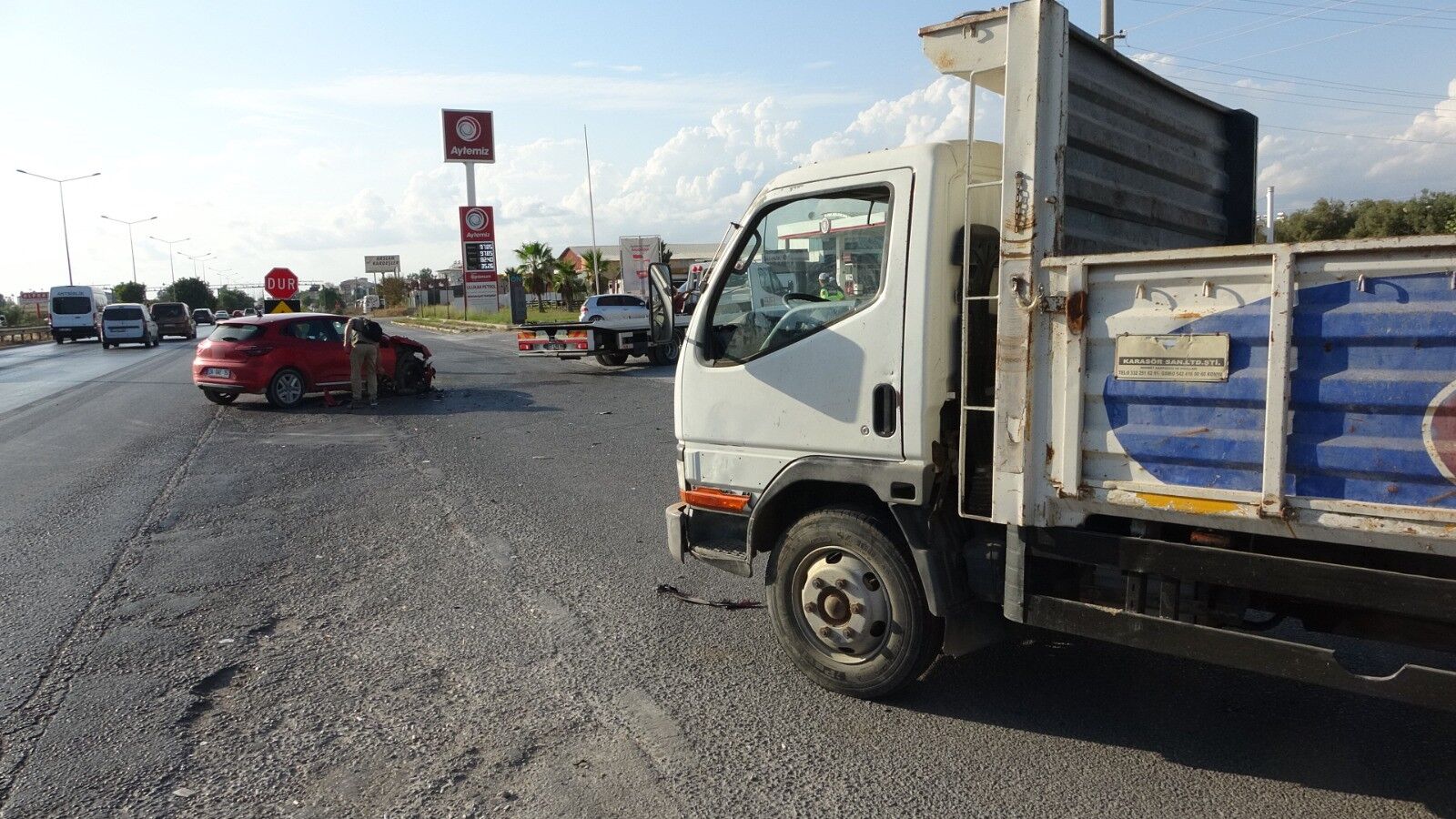 Manavgat Antalya Yolunda Otomobil Hurdaya Döndü (3)