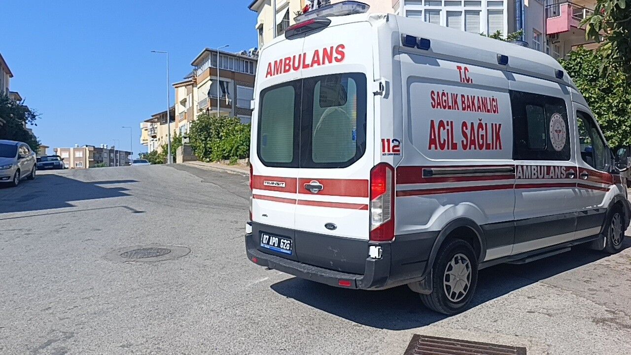 Manavgat’ta Çatı Ihbarı Ekipleri Alarma Geçirdi (3)