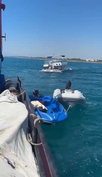 Manavgat'ta Tur Teknesi Batmaya Başladı! O Anlar Kamerada (2)
