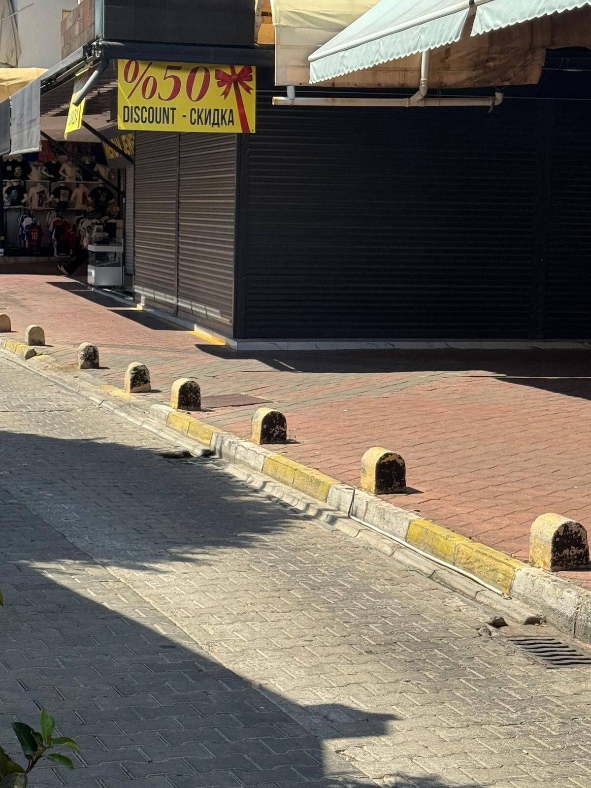 Merkezde Sabahtan Beri Elektrik Yok! Alanya'da Esnaf Kepenk Açamadı (4)