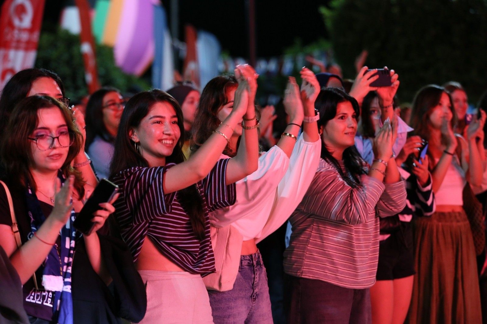 ALKÜ’de şenlik Elif Kaya konseriyle bitti!