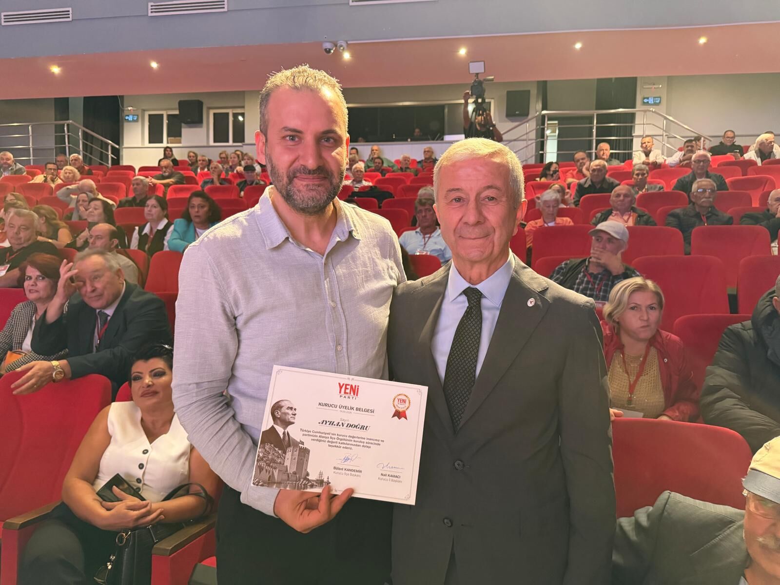 Alanya'da 22 Meclis Üyesi Birden Chp’den Istifa Ederek Yeni Parti’ye Geçti (2)