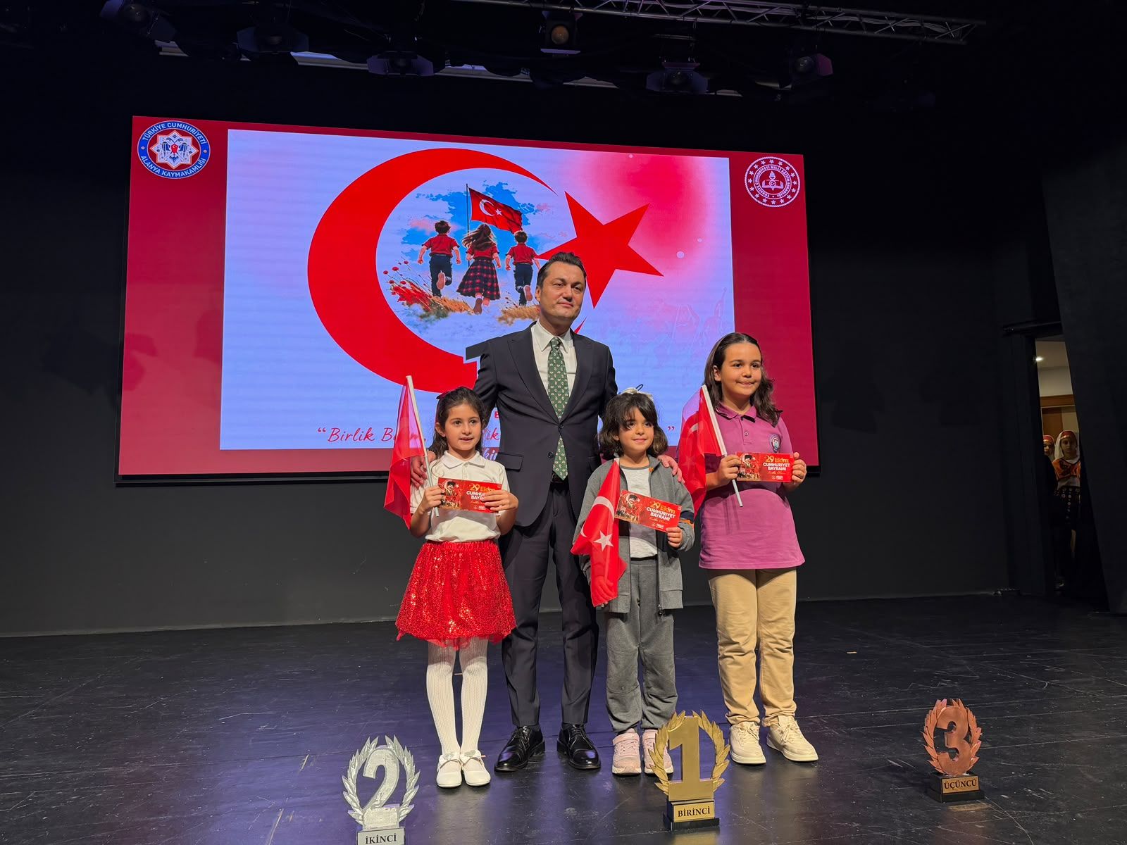 Alanya’da Cumhuriyet’in 103’Üncü Yıl Dönümü Törenle Kutlandı (5)