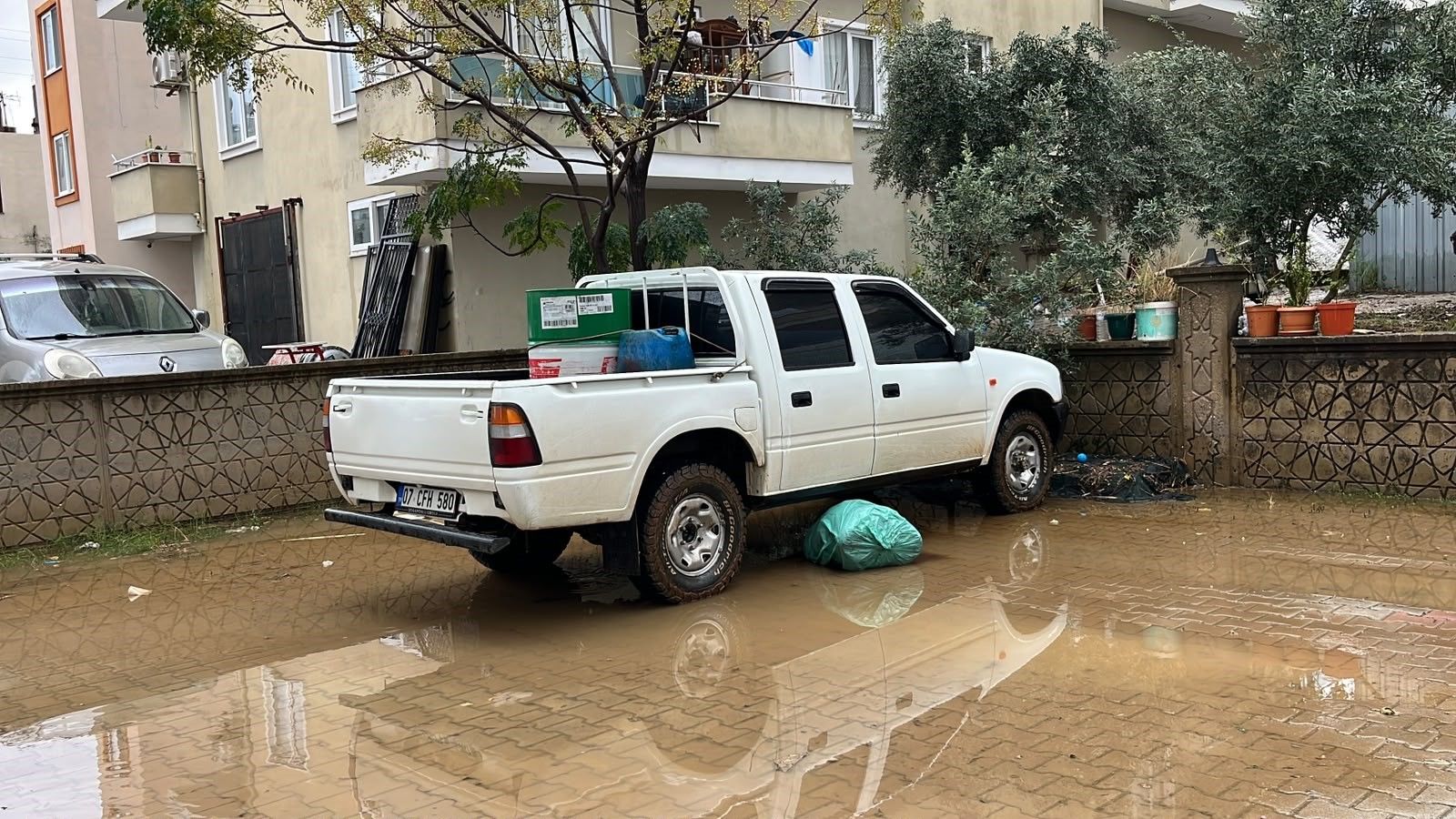 Alanya'da Pazarı Su Bastı! (5)