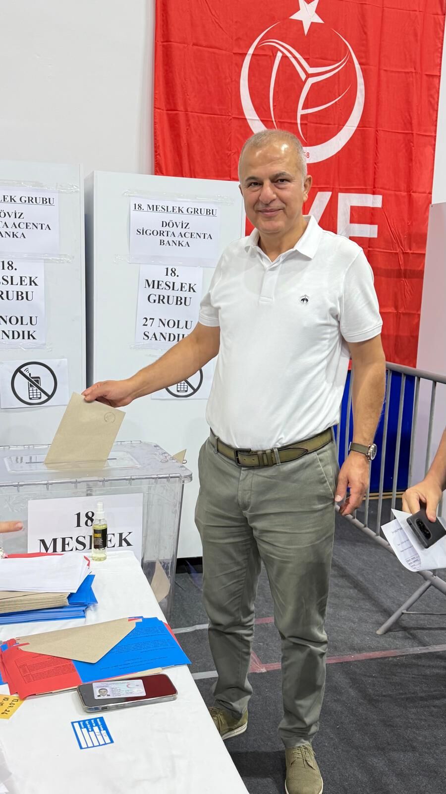 Alanya'da Seçim Heyecanı Oy Kullanmak Için Akın Ediyorlar (1)