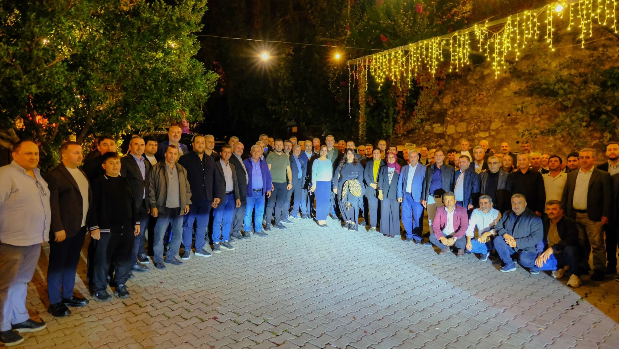 Alanya'nın Tüm Mahalleleri O Akşam Gündemleri Oldu! Sorunlar Çözülecek (3)