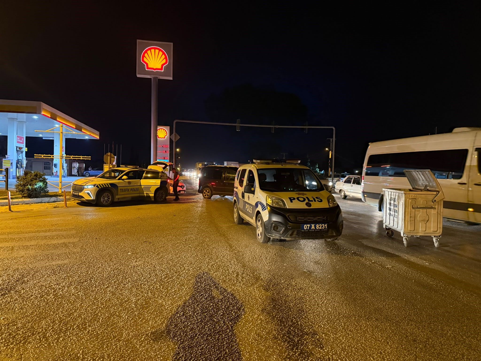 Antalya Alanya Yolunda Araçta Sıkıştılar (5)