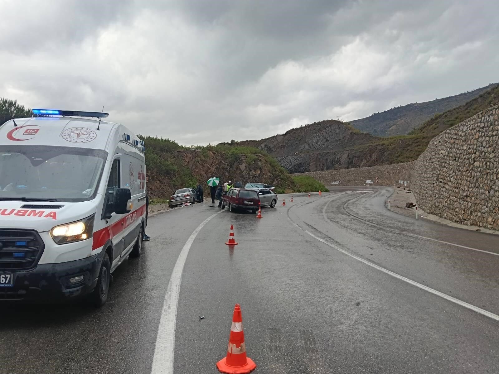 Antalya Konya Yolunda Zincirleme Kazada Yaralılar Var (3)