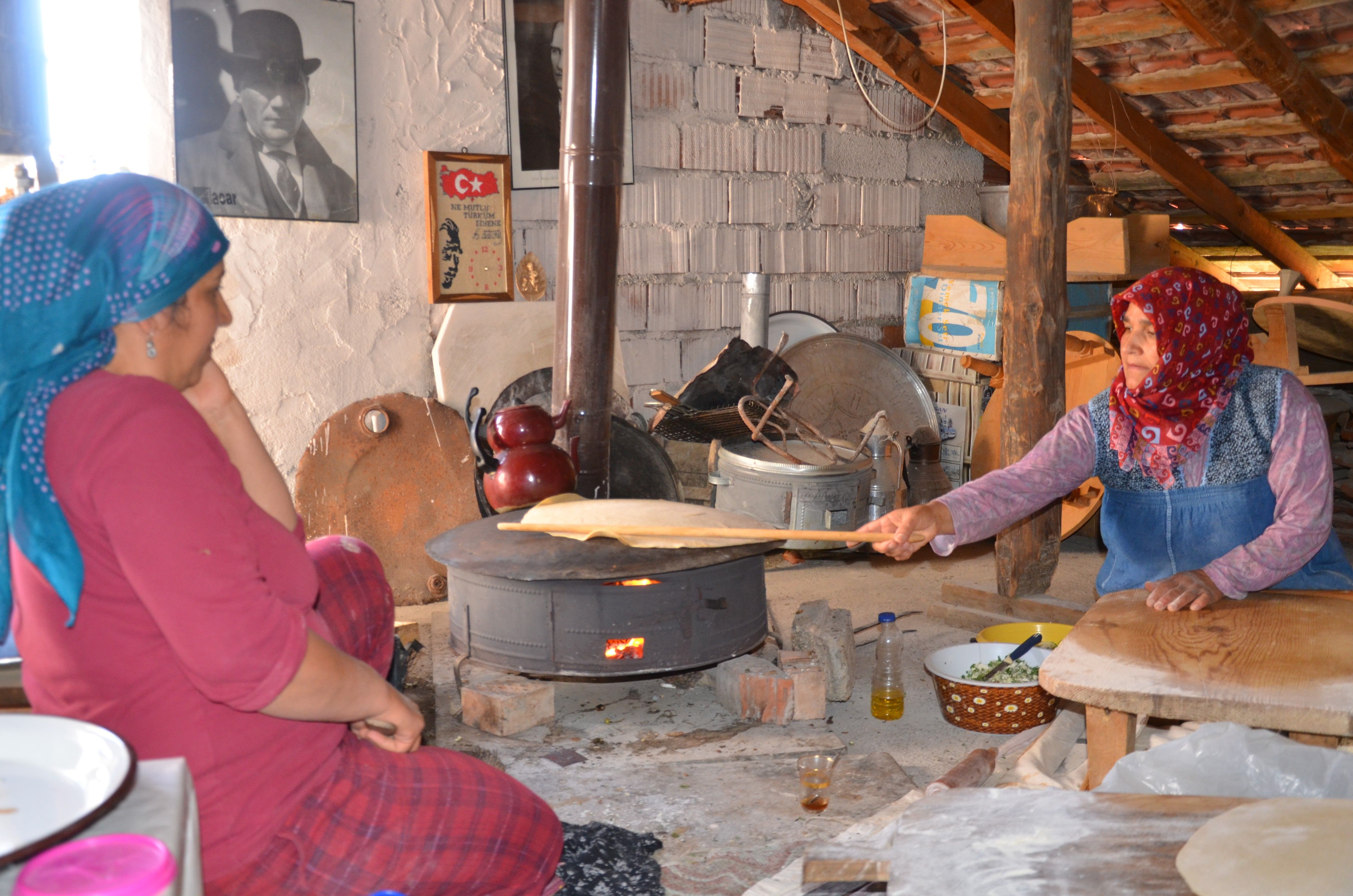 Antalya'da Kadınların Kış Mesaisi 120 Yumurta Ile Hazırlanıyor (4)