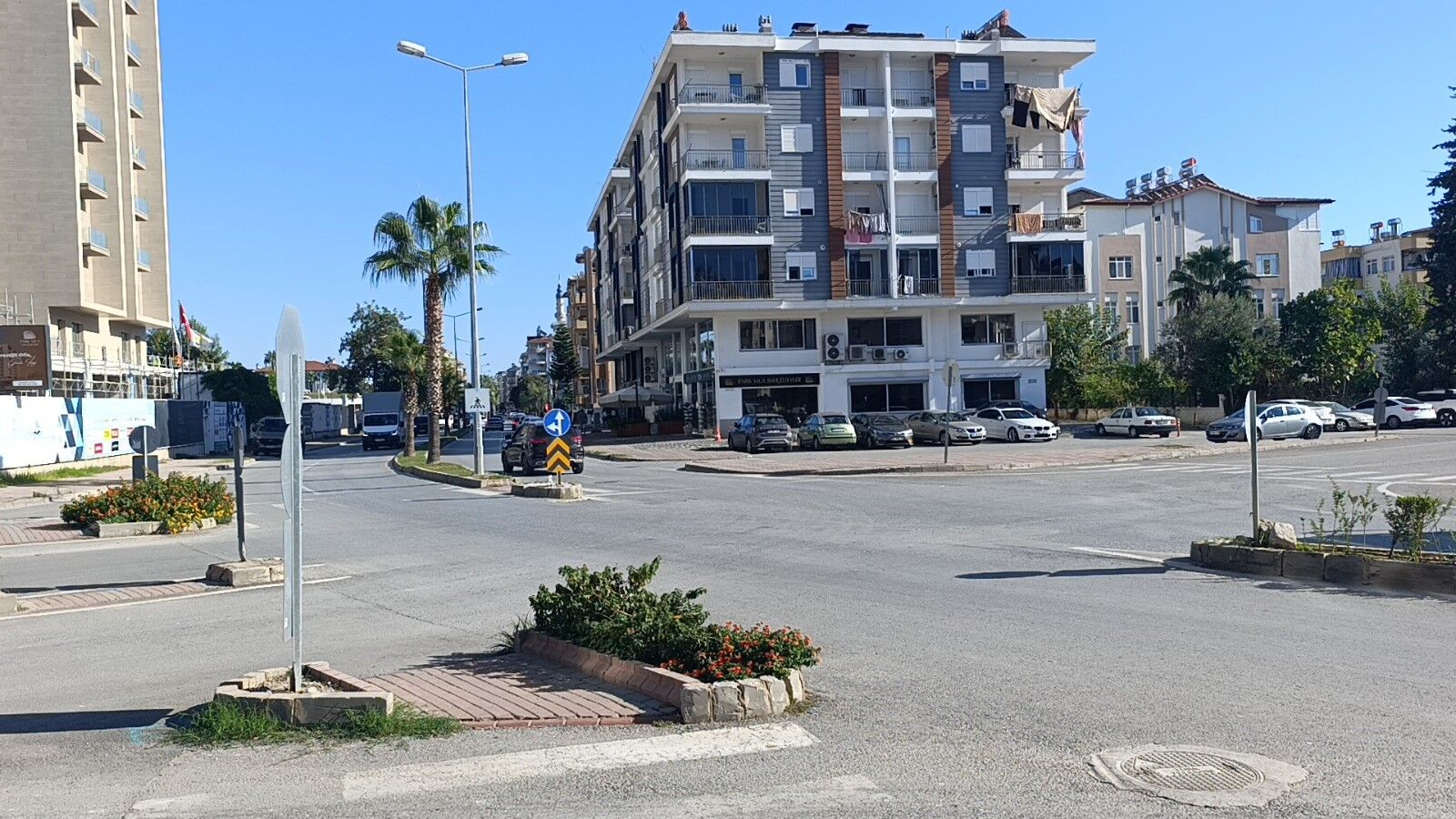Antalya'da Lüks Otomobil Yediemine Çekildi (3)