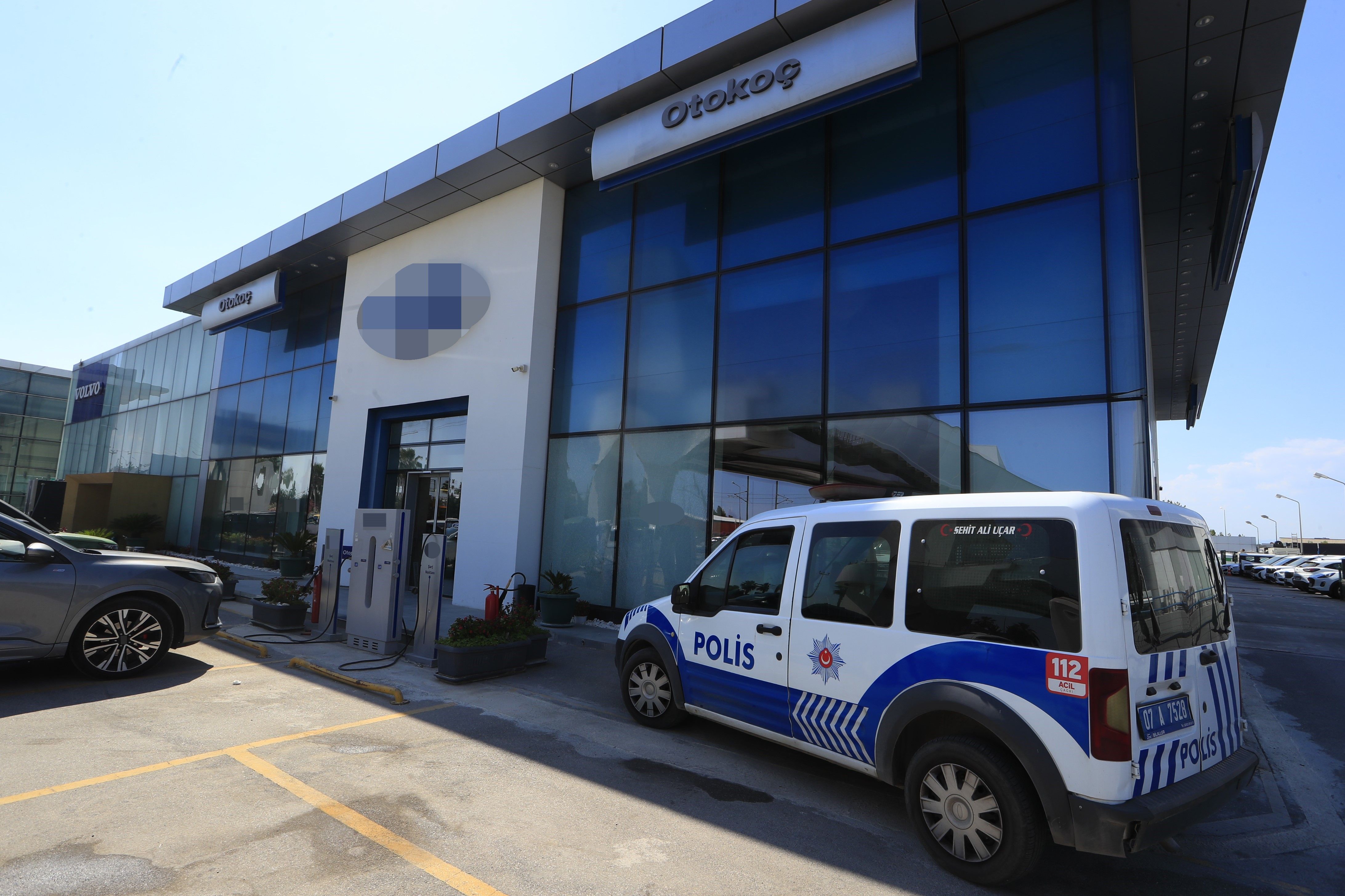 Antalya'da Otomotiv Bayisine Saldırıda Son Daki̇ka Gelişmesi Saldırının Arkasında Çete Mi Var (2)