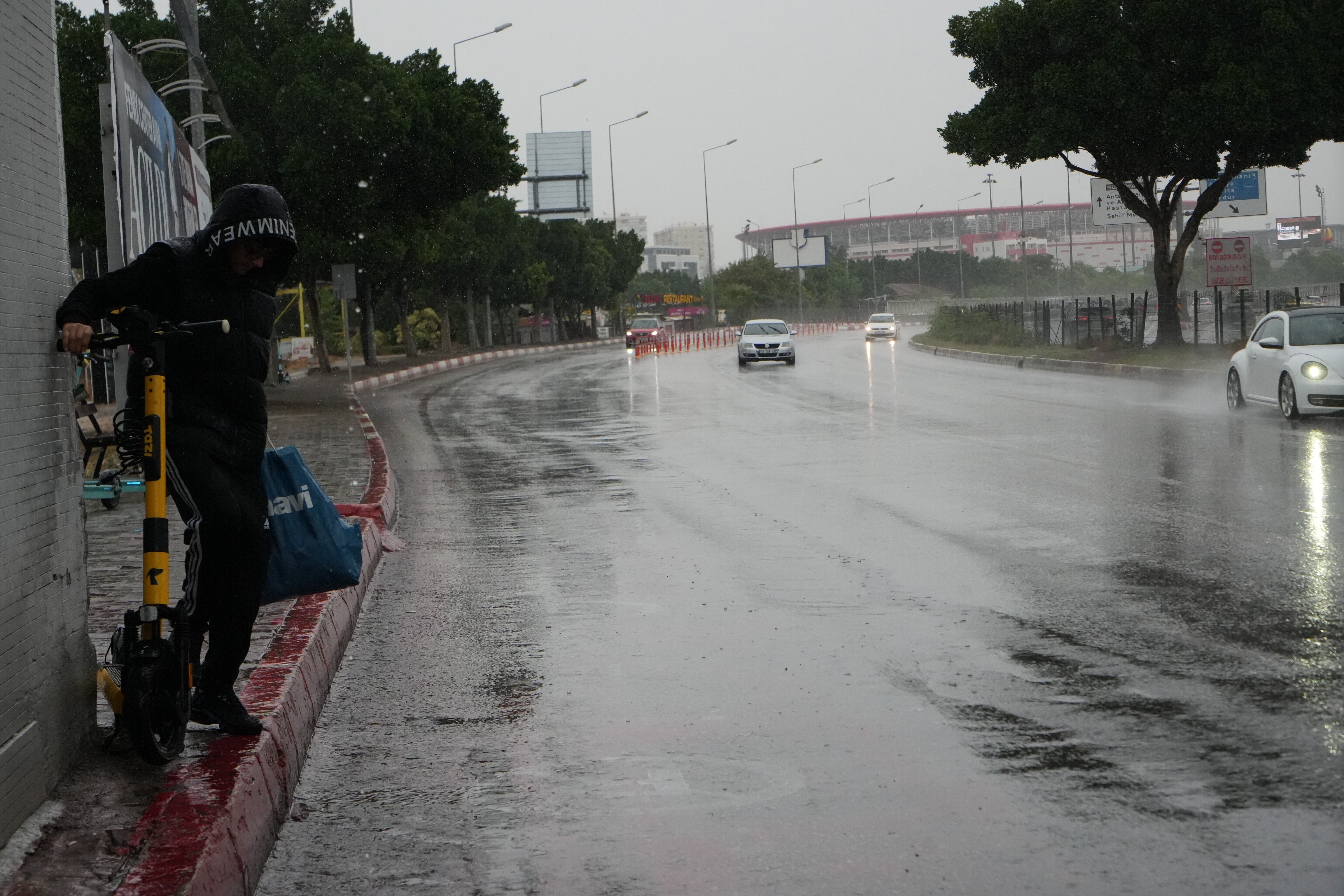 Antalya'da Sağanak Ne Zamana Kadar Sürecek (3)