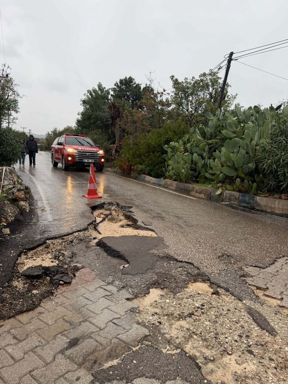 Antalya'nın 7 Ilçesinde Sular Yükseldi (3)