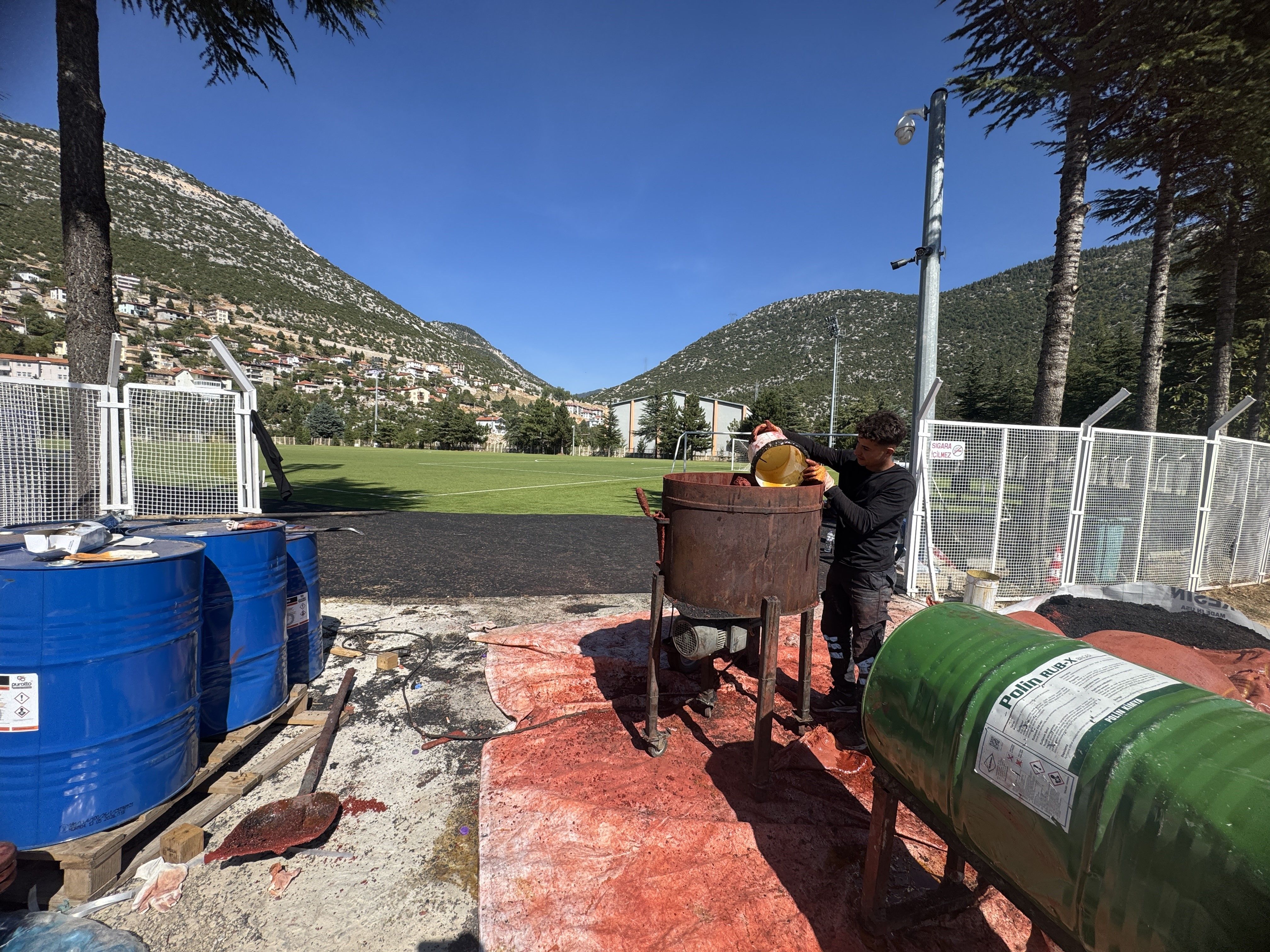 Antalya'nın O Ilçesine Ilk Tartan Pist Yapılıyor (4)