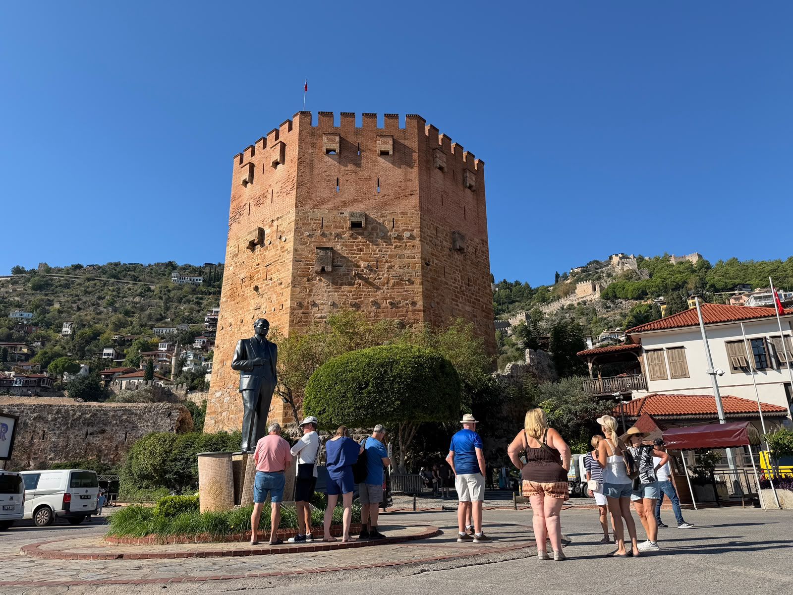 İki Dev Gemi Aynı Gün Binlerce Turisti Alanya'ya Getirdi (3)