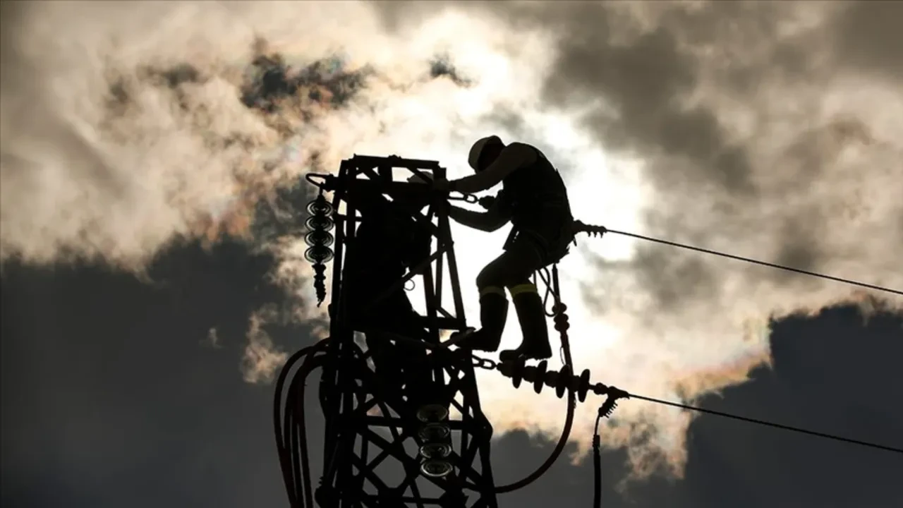 GDZ Elektrik İzmir'de elektriklerin ne zaman geleceğini açıkladı