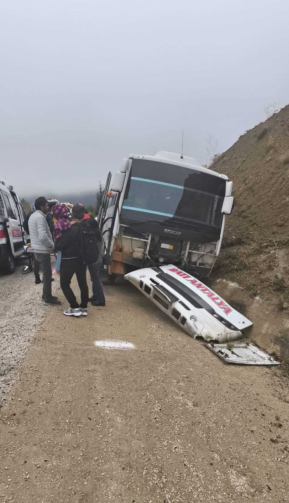 Korkuteli Fethiye Yolunda Feci Kaza! 9 Yaralı (1)
