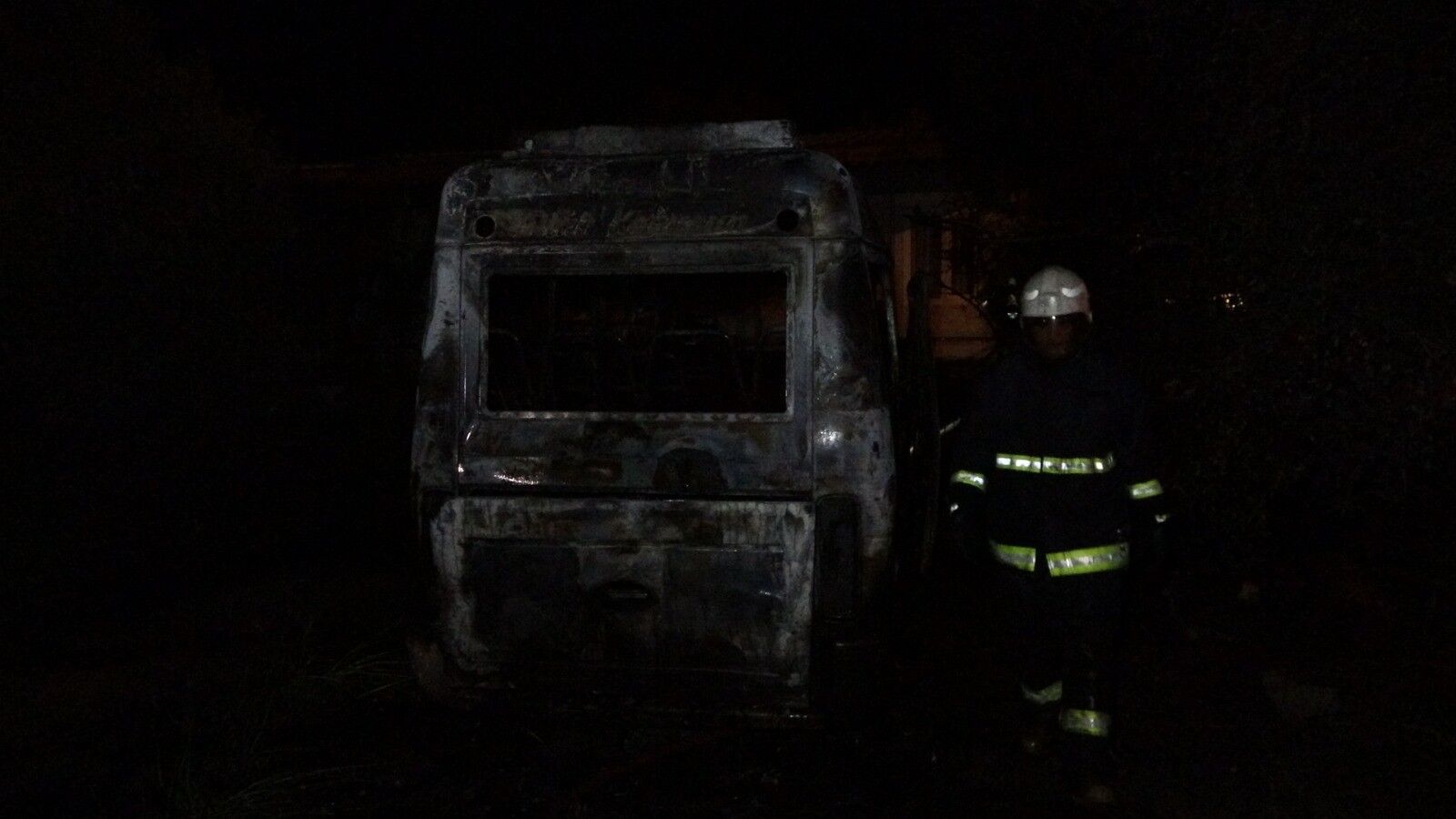 Manavgat'ta Minibüs Cayır Cayır Yandı (1)