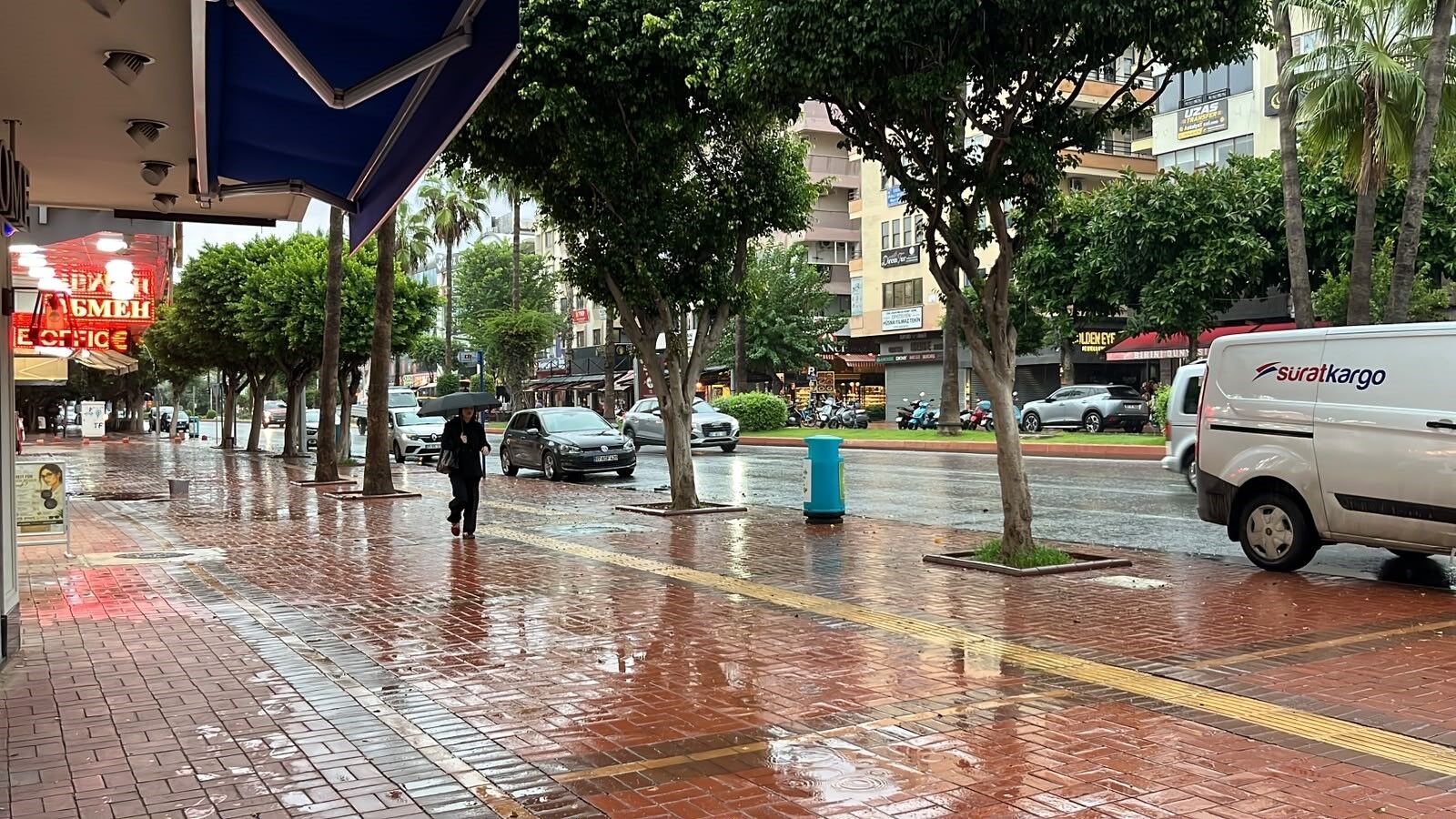 Meteorolojinin Uyarısı Tuttu! Alanya Gök Gürültüsüyle Uyandı (5)
