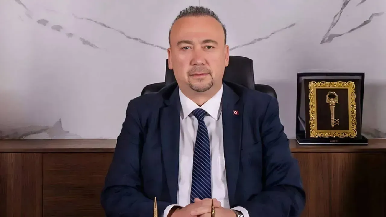 Özkan Yalım CHP’den ihraç edildi