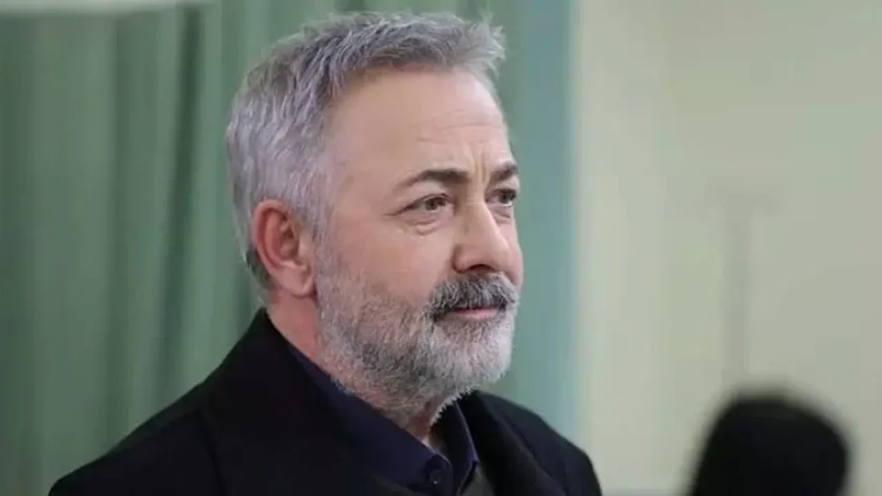 Ünlü oyuncu Mehmet Aslantuğ'dan acı haber