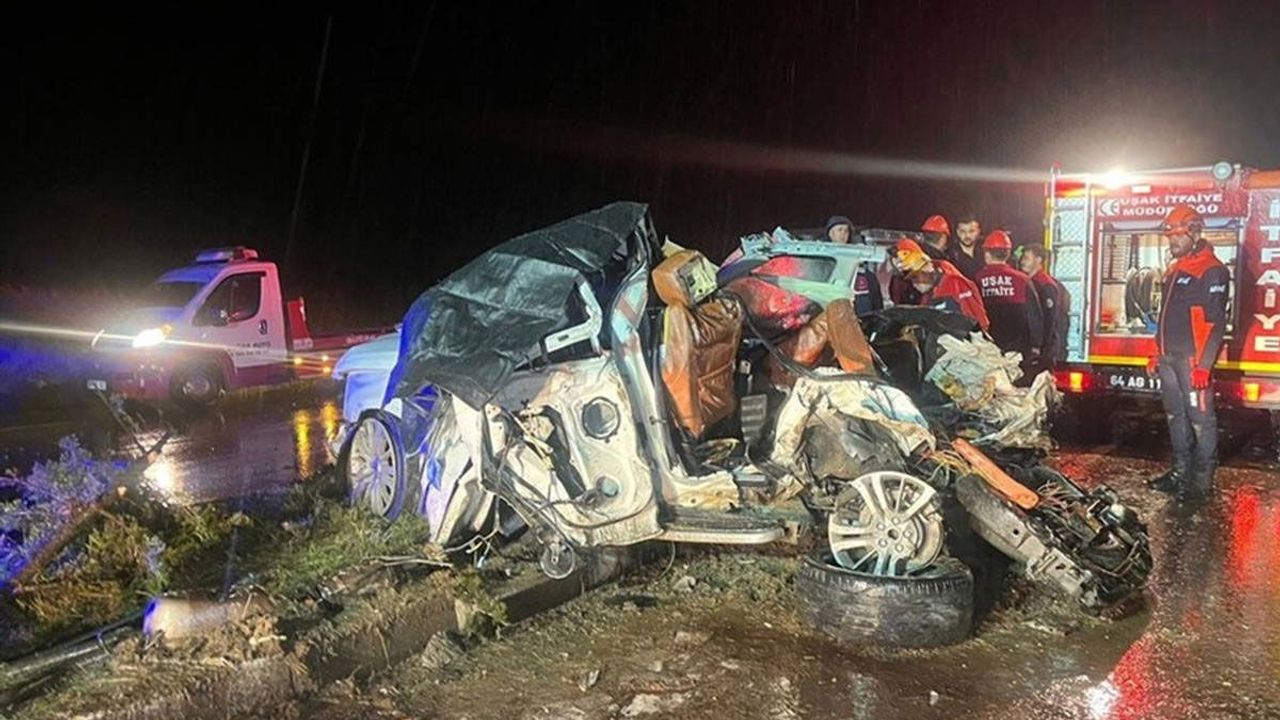 Uşak'ta facia yaşandı! 7 araçlı zincirleme kazada 4 ölü, 17 yaralı